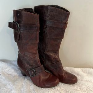 Born Crown boots size 9